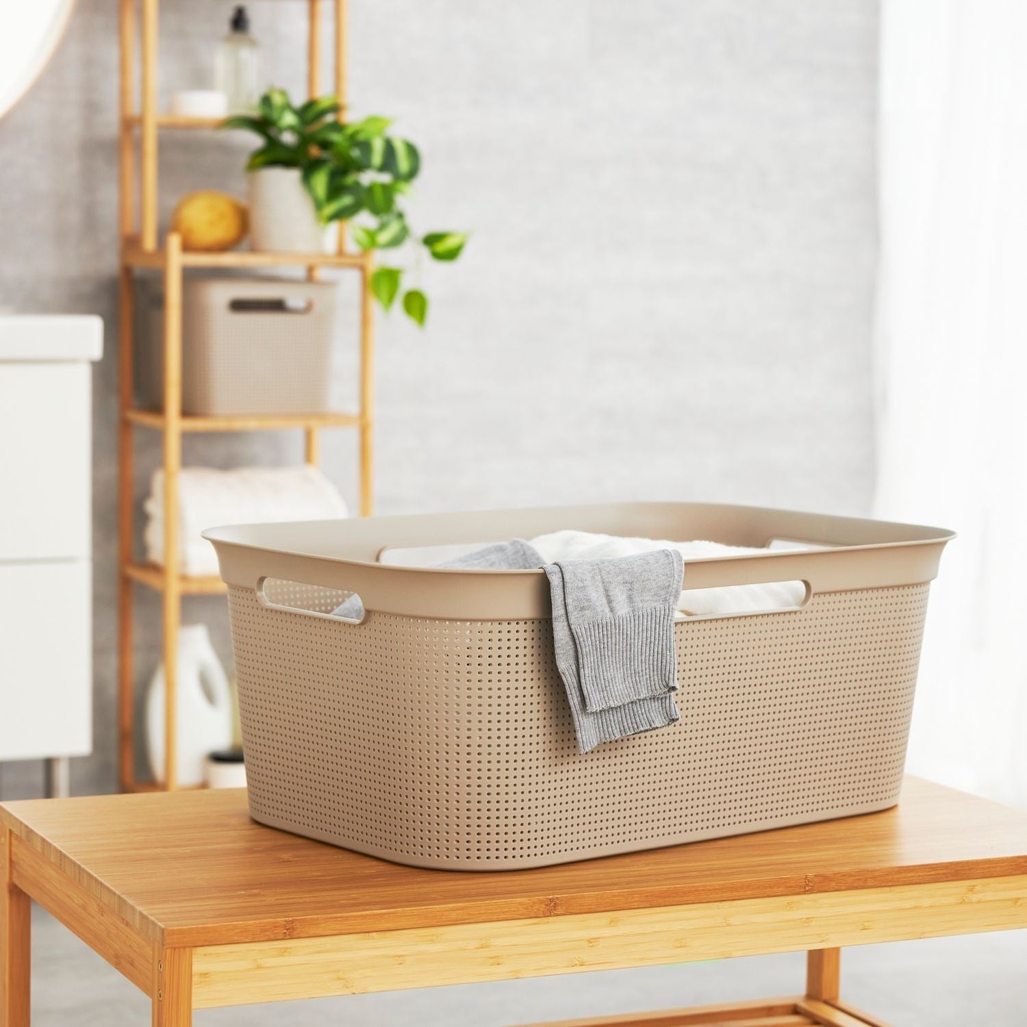 Rotho Brisen Laundry Basket 41 L – Beige