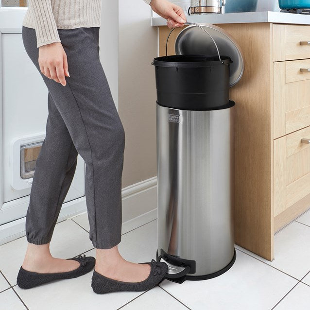 Black and Decker 30 L Dome Bin - Stainless Steel